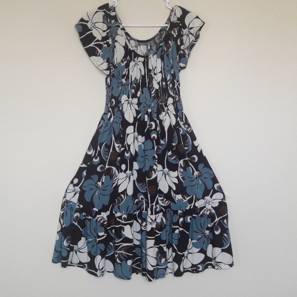 apt.9 Dress with shirring design. Wrinkle FREE. Easy maintenance.